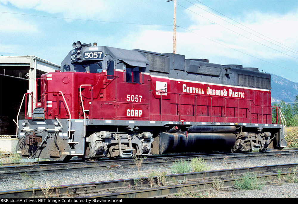 Central Oregon & Pacific GP38 #5057